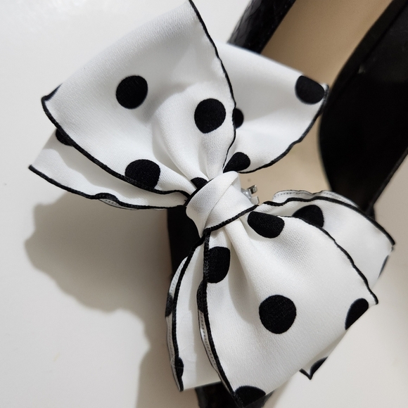 Shoes - Shoe Clips Black and White Polka Dot Shoe Bows